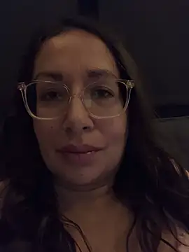Snapshot of RosaFreya chatting on 12, 3, 2026 RosaFreya online show from 12, 3, 2026