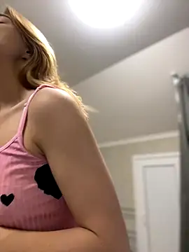 Snapshot of SugarDanger chatting on 13, 11, 2025 SugarDanger online show from 13, 11, 2025