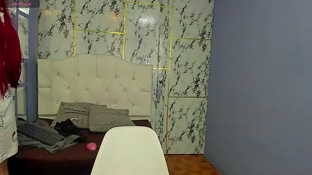 Snapshot of Itsuki_N chatting on 3, 10, 2025 Itsuki N online show from 3, 10, 2025