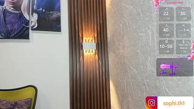 Snapshot of Sophi_Thaylorr chatting on 7, 10, 2025 Sophi Thaylorr online show from 7, 10, 2025