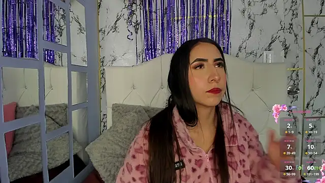 Snapshot of Sophi_Thaylorr chatting on 25, 10, 2025 Sophi Thaylorr online show from 25, 10, 2025