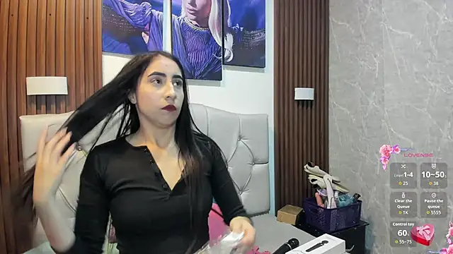 Snapshot of Sophi_Thaylorr chatting on 16, 10, 2025 Sophi Thaylorr online show from 16, 10, 2025