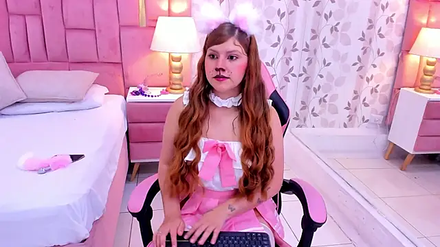 EimmyJones online show from 1, 11, 2025