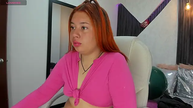 Snapshot of roxana_santini chatting on 8, 1, 2026 roxana santini online show from 8, 1, 2026