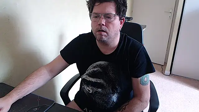 blueandwhite1 online show from 10, 1, 2026