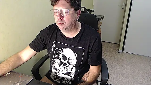 blueandwhite1 online show from 24, 11, 2025