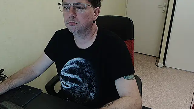 blueandwhite1 online show from 20, 3, 2026