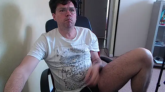 blueandwhite1 online show from 14, 4, 2026