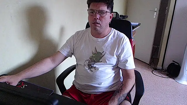 blueandwhite1 online show from 4, 11, 2025