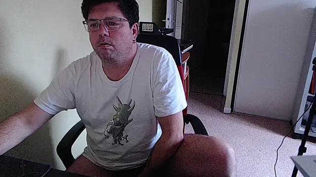 blueandwhite1 online show from 19, 12, 2025