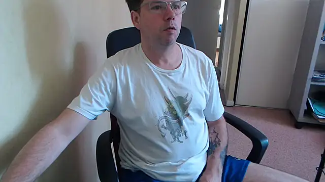 blueandwhite1 online show from 17, 6, 2026