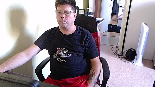 blueandwhite1 online show from 24, 10, 2025