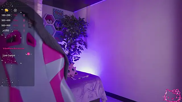  chloe moons  online show from 15, 11, 2025