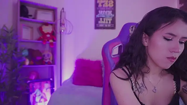  chloe moons  online show from 3, 2, 2026