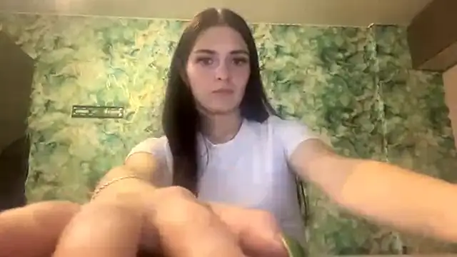 TianaWidell online show from 15, 9, 2025