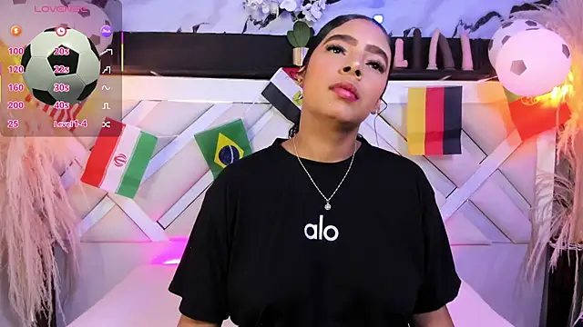 Zoe-Johnson  online show from 25, 6, 2026
