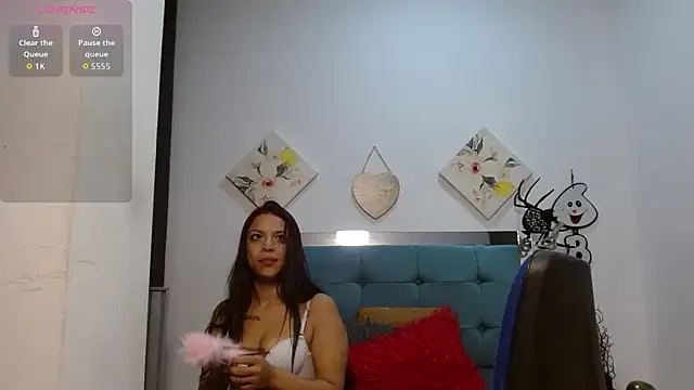 Sara f W online show from 1, 11, 2025