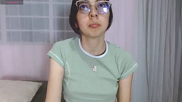 AnnieSparkle online show from 11, 4, 2026