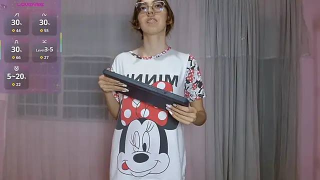 Snapshot of AnnieSparkle chatting on 21, 2, 2026 AnnieSparkle online show from 21, 2, 2026