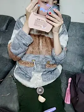 AnnieSparkle online show from 5, 10, 2025