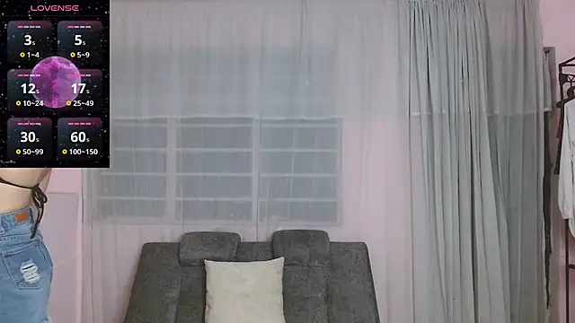Snapshot of AnnieSparkle chatting on 15, 7, 2026 AnnieSparkle online show from 15, 7, 2026