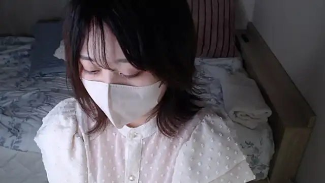 Snapshot of mi__san chatting on 27, 9, 2025 mi san online show from 27, 9, 2025