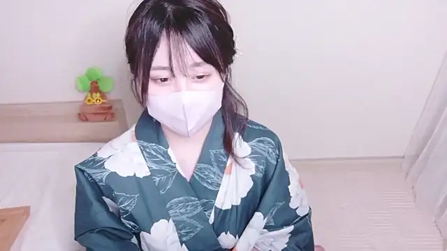 Snapshot of mi__san chatting on 18, 7, 2026 mi san online show from 18, 7, 2026