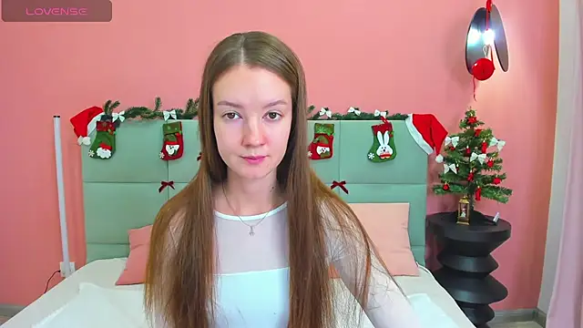 Snapshot of LoraSunnyy chatting on 3, 12, 2025 LoraSunnyy online show from 3, 12, 2025