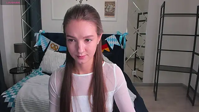 Snapshot of LoraSunnyy chatting on 28, 9, 2025 LoraSunnyy online show from 28, 9, 2025