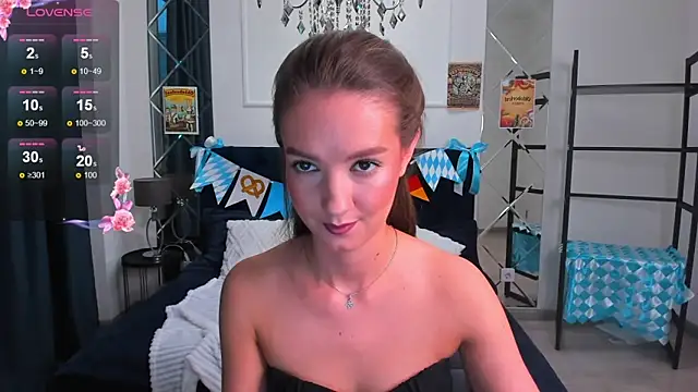 Snapshot of LoraSunnyy chatting on 21, 9, 2025 LoraSunnyy online show from 21, 9, 2025