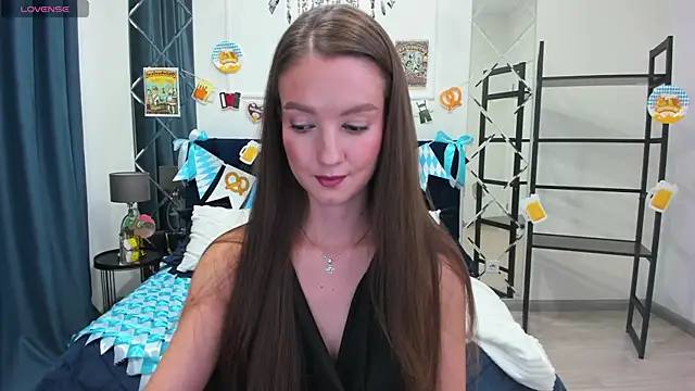 Snapshot of LoraSunnyy chatting on 3, 10, 2025 LoraSunnyy online show from 3, 10, 2025