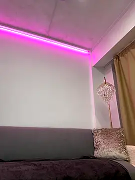 Angel  Vibe online show from 21, 9, 2025