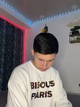 Alejandro BigCock22 online show from 17, 9, 2025