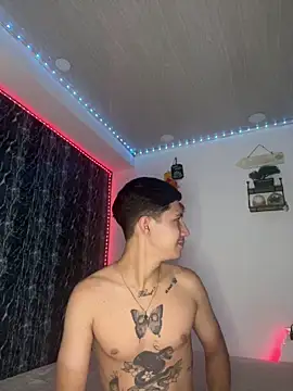 Alejandro BigCock22 online show from 15, 9, 2025