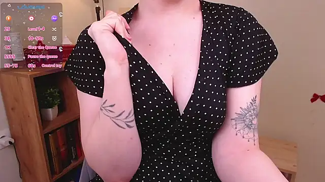 EvaJackson111 online show from 5, 12, 2025