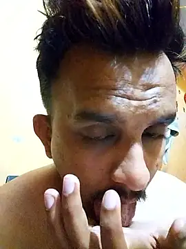 Nihaal17 online show from 5, 10, 2025