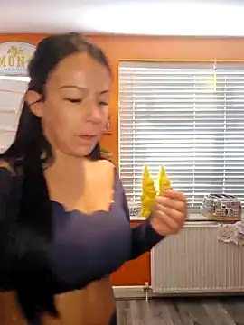 Snapshot of Filthymaddymilfy25 chatting on 6, 5, 2026 Filthymaddymilfy25 online show from 6, 5, 2026