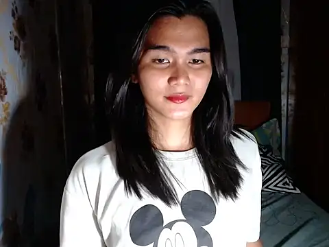 lady in moon online show from 3, 3, 2026