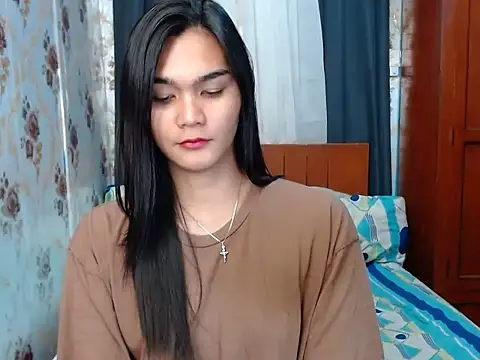 lady in moon online show from 23, 10, 2025