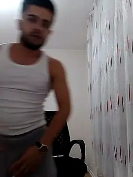 Snapshot of Ozi1910 chatting on 10, 9, 2025 Ozi1910 online show from 10, 9, 2025