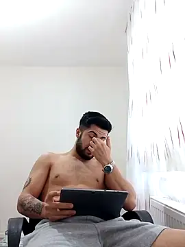 Snapshot of Ozi1910 chatting on 21, 9, 2025 Ozi1910 online show from 21, 9, 2025