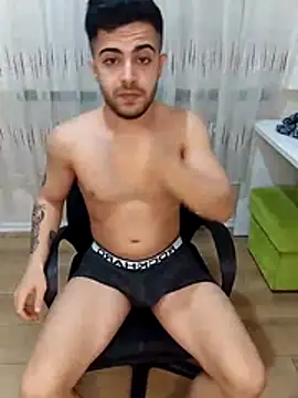 Snapshot of Ozi1910 chatting on 20, 11, 2025 Ozi1910 online show from 20, 11, 2025