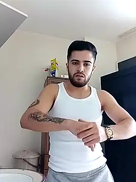 Snapshot of Ozi1910 chatting on 15, 9, 2025 Ozi1910 online show from 15, 9, 2025