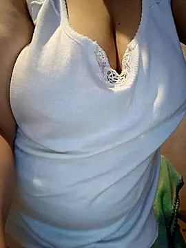 Snapshot of sexy_love997 chatting on 18, 11, 2025 sexy love997 online show from 18, 11, 2025