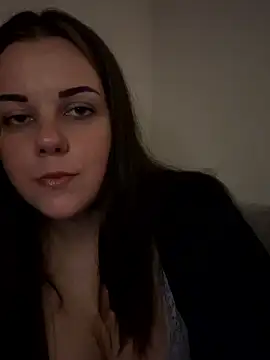 ItsLxsa online show from 8, 9, 2025