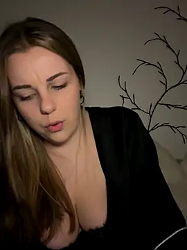 ItsLxsa online show from 23, 9, 2025