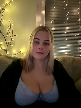 ItsLxsa online show from 22, 11, 2025