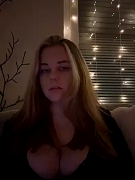 ItsLxsa online show from 20, 10, 2025