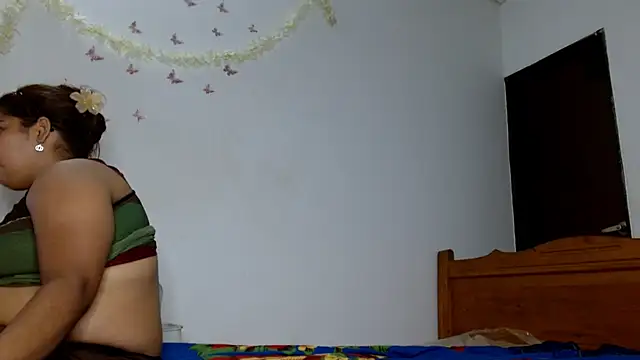 Snapshot of 69smallstar chatting on 26, 10, 2025 69smallstar online show from 26, 10, 2025