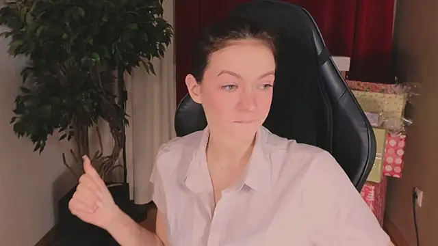 Loona Eclipse online show from 28, 11, 2025